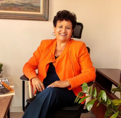 🎃 Nada amadurece por acaso.

Nem a vida.
Nem a carreira.
Nem a independência financeira de uma mulher.

Autonomia não nasce pronta.
Ela é construída com escolhas conscientes, informação e coragem para assumir o próprio protagonismo.

Educação financeira para mulheres não é luxo.
É ferramenta de liberdade.

Neste mês da mulher, compartilhei no meu site um conteúdo especial com reflexões e orientações práticas sobre protagonismo feminino e decisões financeiras.

Porque quando a mulher entende de dinheiro, ela amplia suas escolhas — e fortalece seu futuro.

🔗 Está no link da bio.

#DiaDaMulher
#ProtagonismoFeminino
#EducaçãoFinanceira
#AutonomiaFeminina
#SIMParaSeuDinheiro