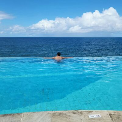 🔵 Sábado de gratidão e consciência.

Nem sempre foi sobre gastar…
sempre foi sobre escolher.

Vale a pena SIM organizar a vida financeira para viver momentos como esse, com quem a gente ama. 💙

#OdeteReis #SimParaSeuDinheiro #EducaçãoFinanceira