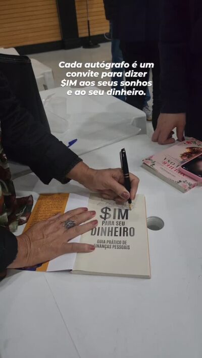 Autografar o “$IM para seu dinheiro” é sempre uma alegria imensa.
Cada livro carrega um convite especial: olhar para a própria vida financeira com mais consciência, propósito e coragem para transformar sonhos em planos possíveis.
Que cada página inspire novas escolhas, mais organização e muitos “$IM” para aquilo que realmente importa.
Com carinho,
Odete Reis
#SimParaSeuDinheiro #OdeteReis #EducaçãoFinanceira #DinheiroComPropósito